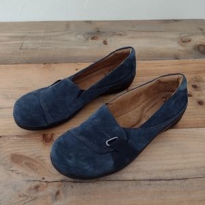 Natural Soul Blue Ilena Suede Shoes Size 9